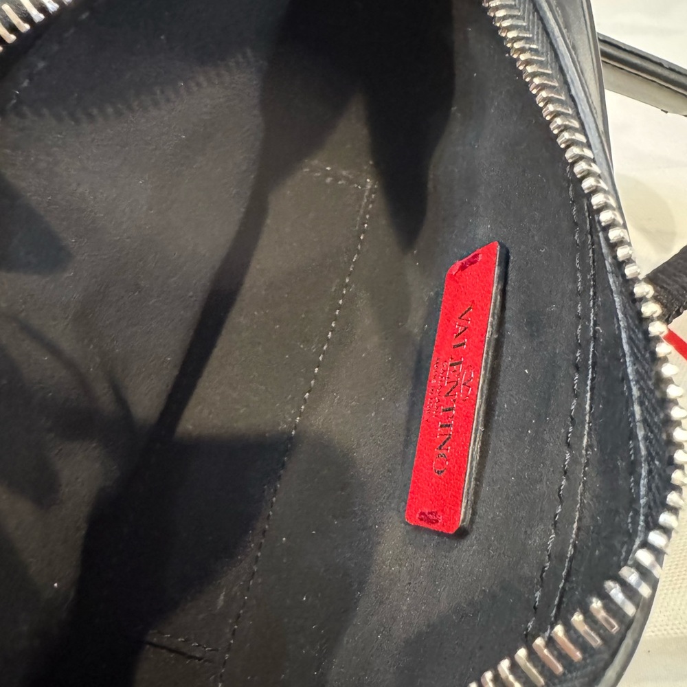 New & Authentic Valentino Garavani crossbody/belt bag - Picture 11 of 13